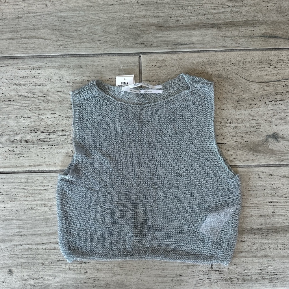 ✨Silence + Noise sheer knit tank✨